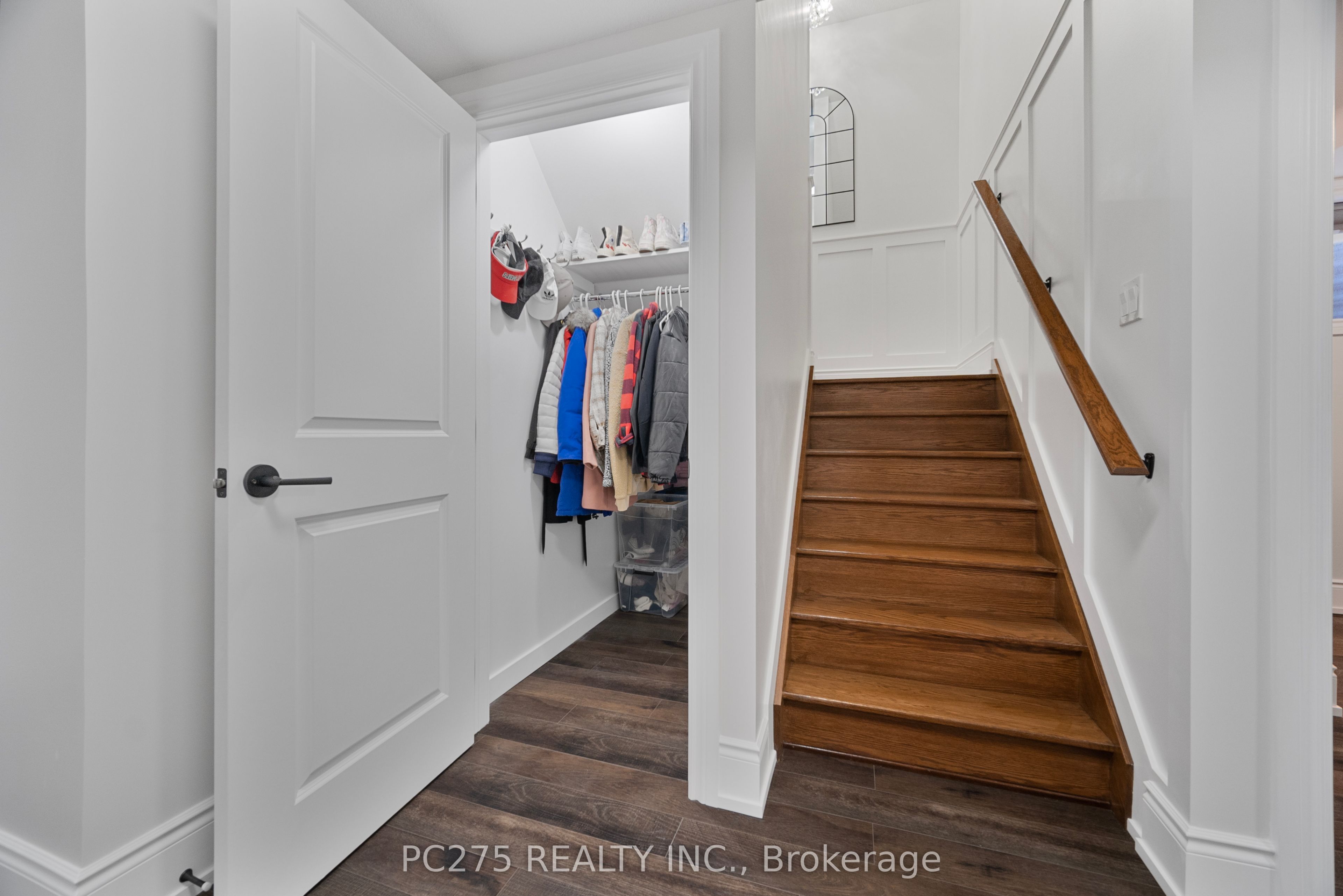 908 Holtby Court Property Photo 19