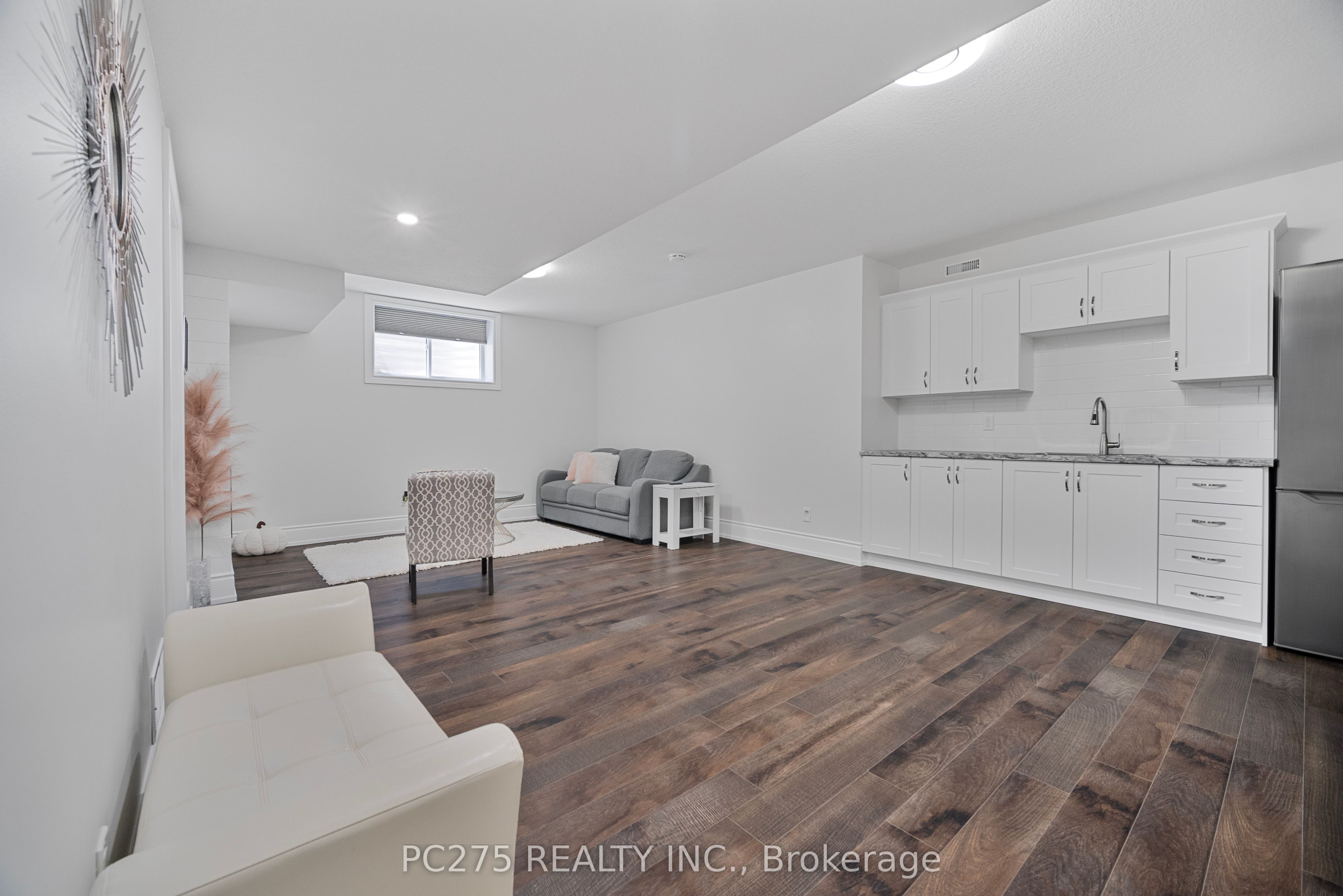 908 Holtby Court Property Photo 23