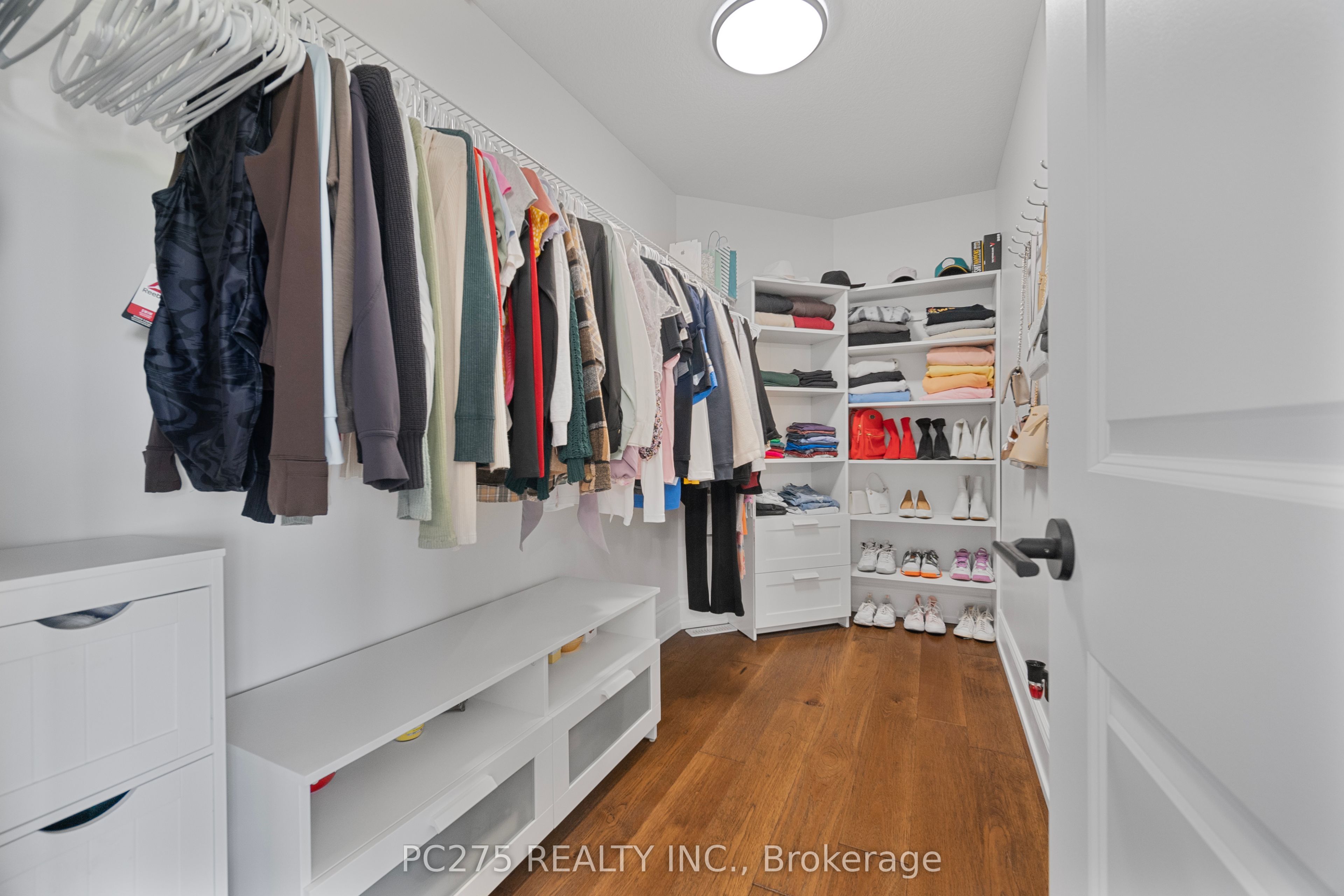 908 Holtby Court Property Photo 29