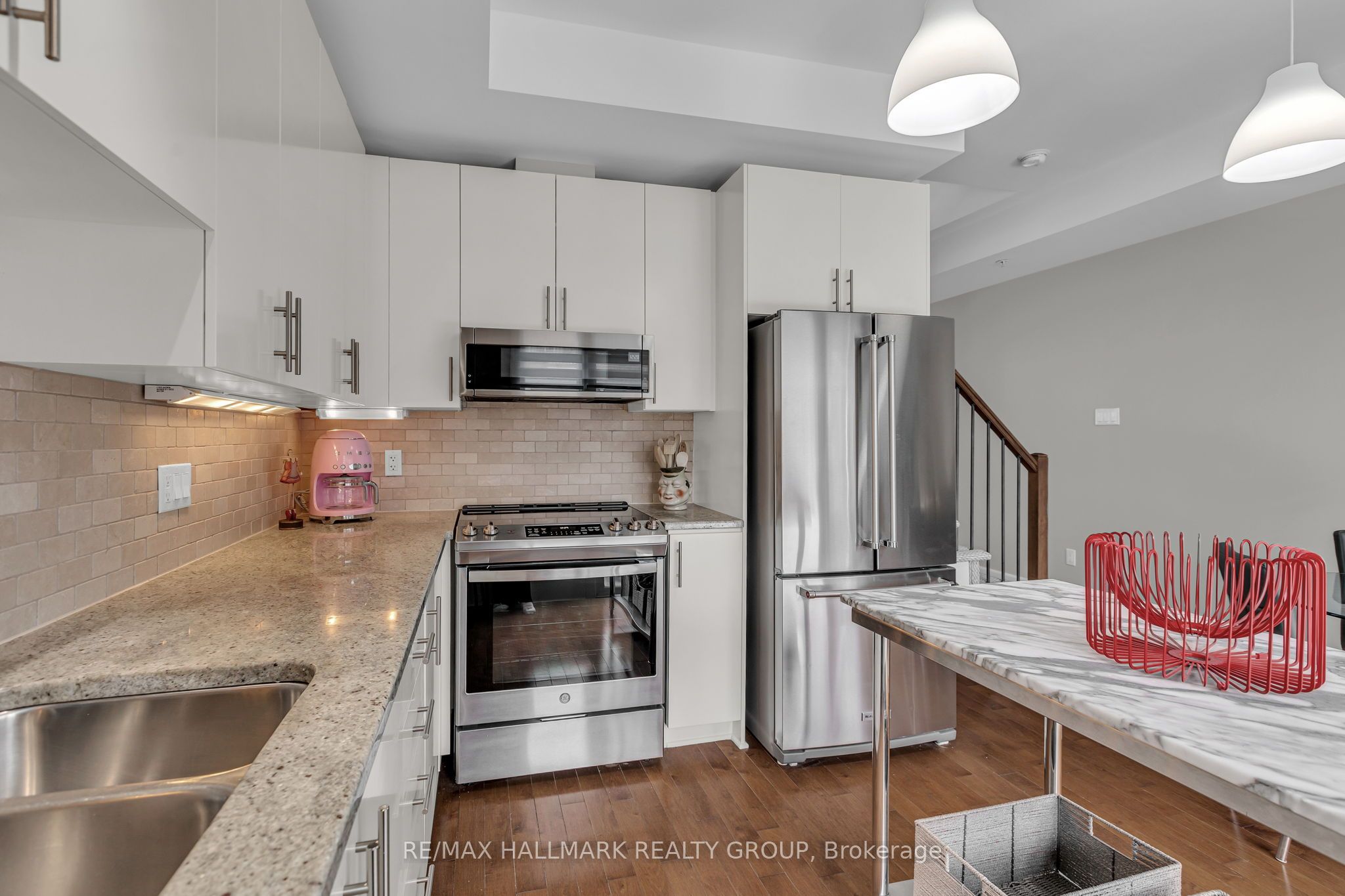 124 Guigues Avenue D124 Property Photo 21