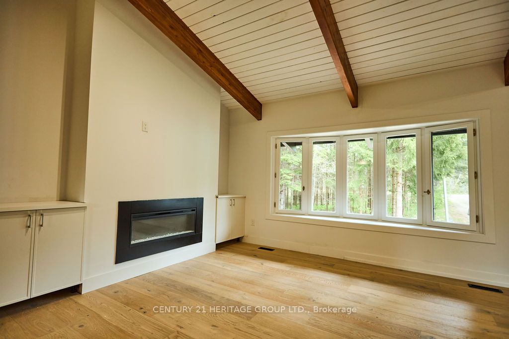5732 10 Line Property Photo 6