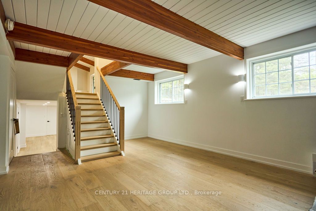 5732 10 Line Property Photo 9