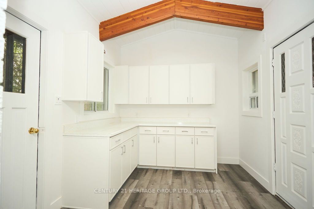 5732 10 Line Property Photo 12