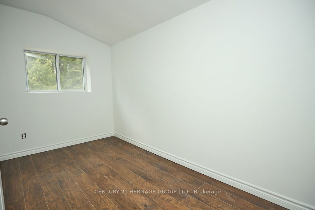 5732 10 Line Property Photo 18