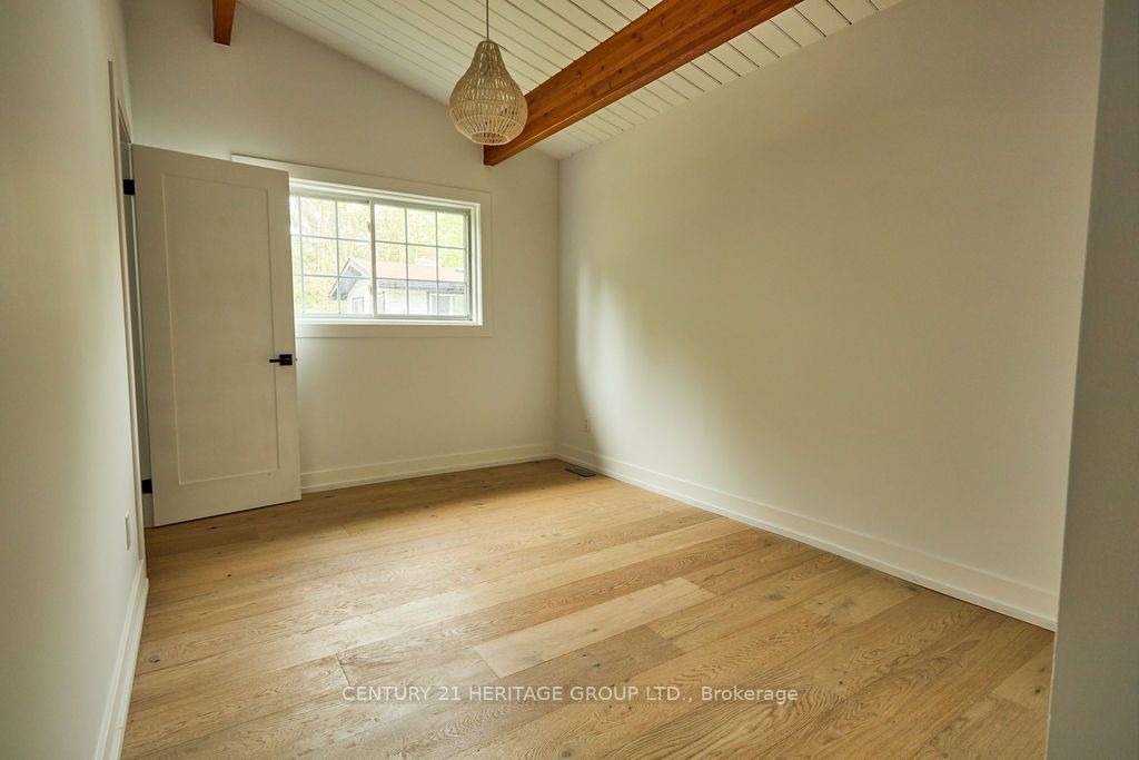 5732 10 Line Property Photo 21