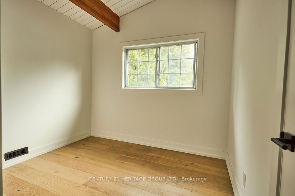 5732 10 Line Property Photo 24