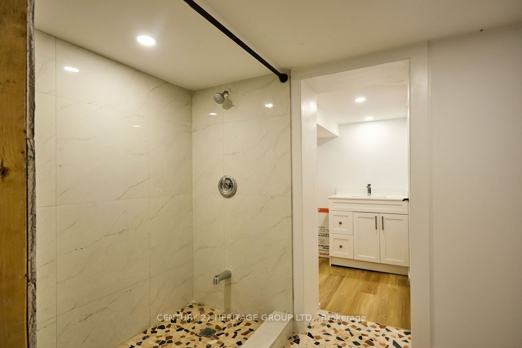 5732 10 Line Property Photo 29
