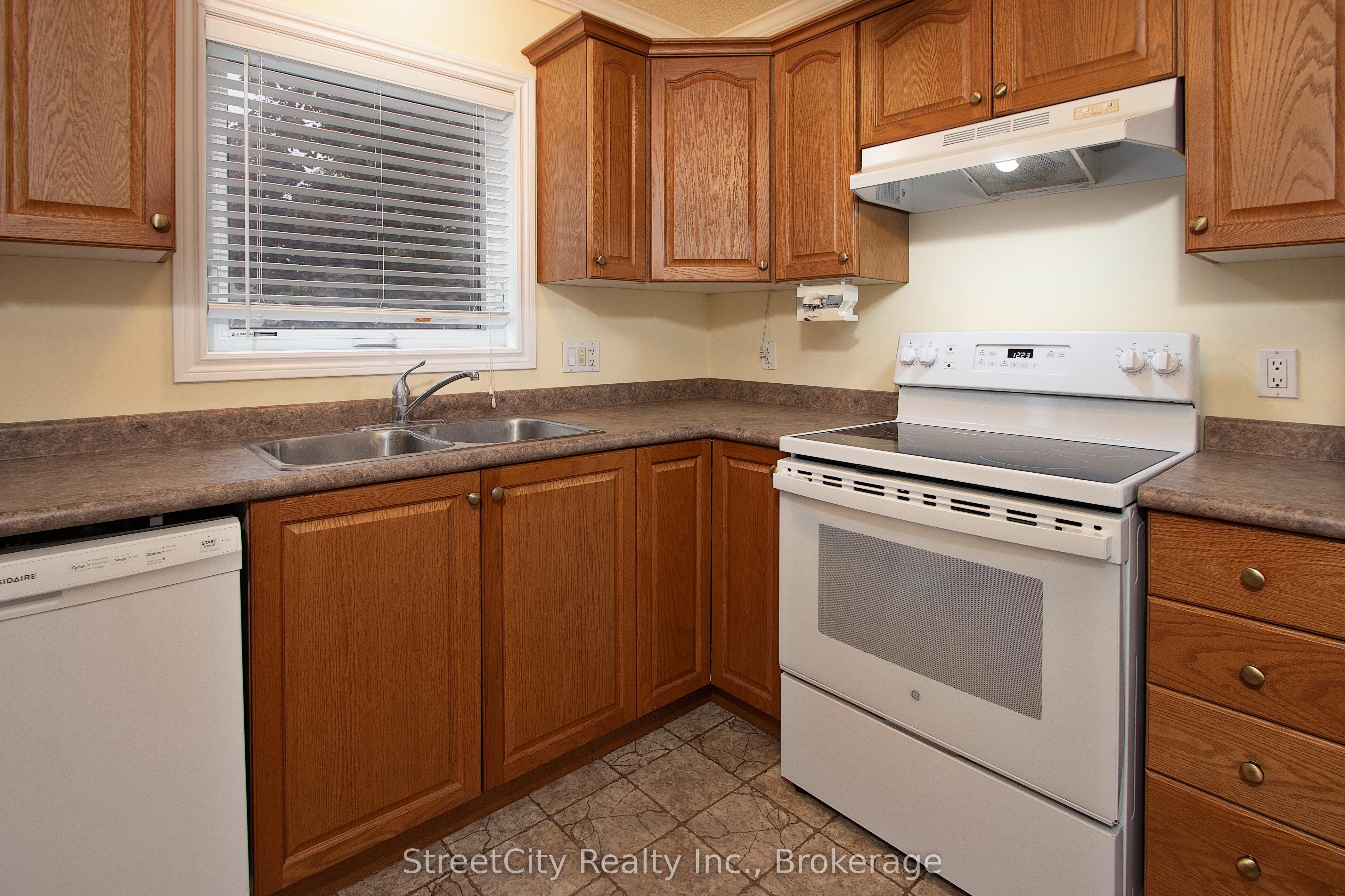 #21 - 30 Ann Street Property Photo 15