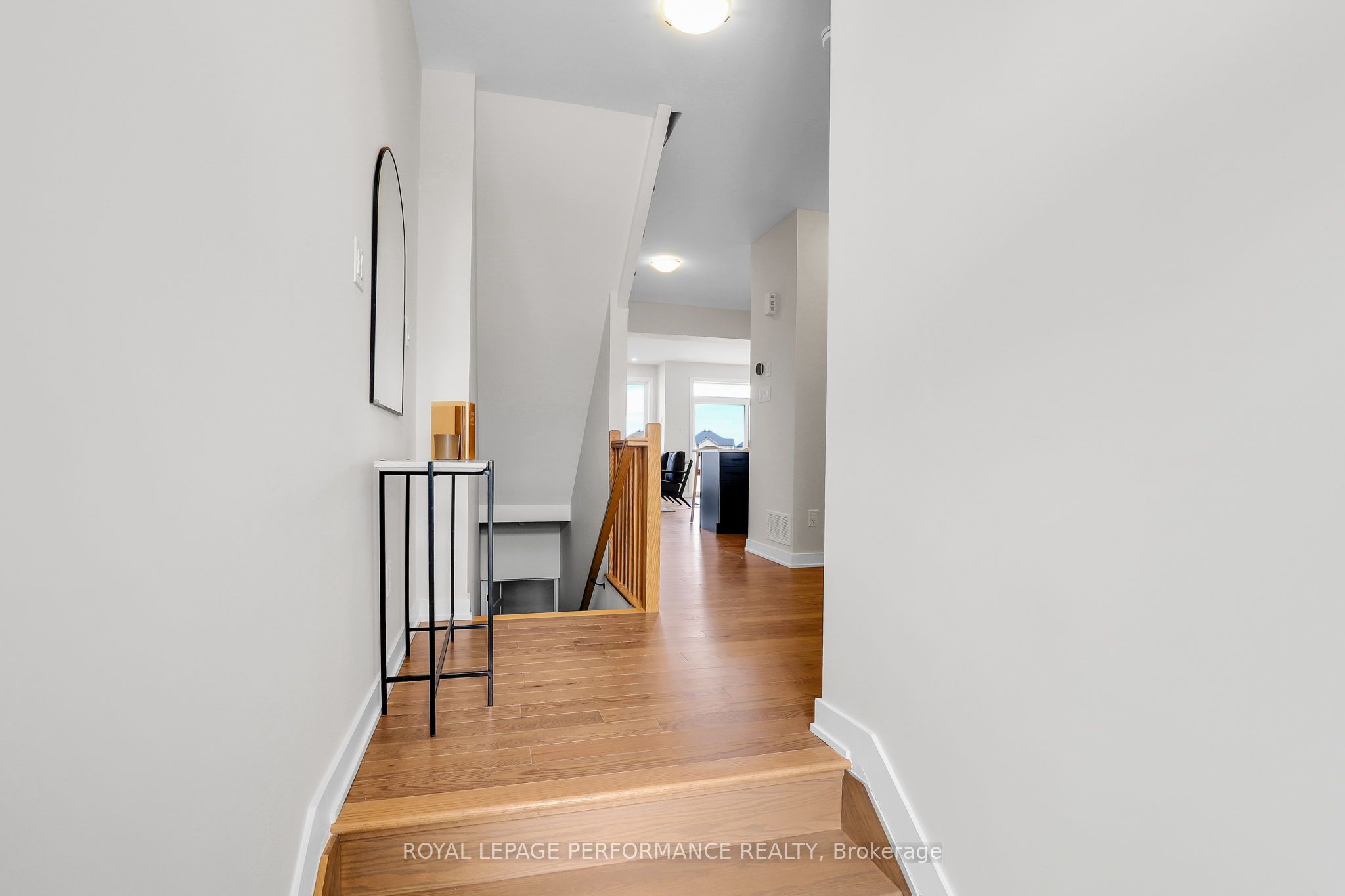 556 Paakanaak Avenue Property Photo 3