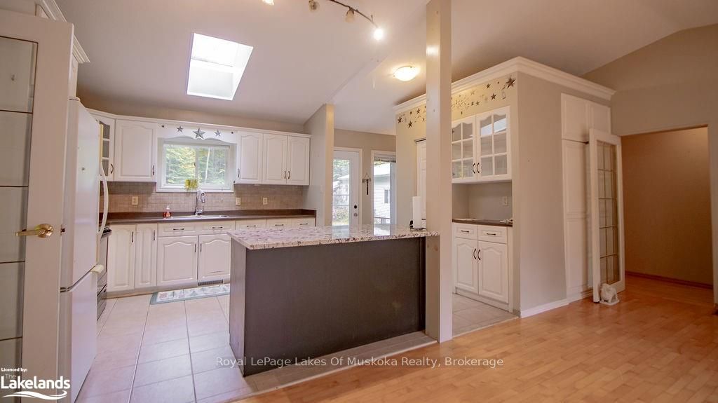 4244 Muskoka Road 117 N/a Property Photo 7