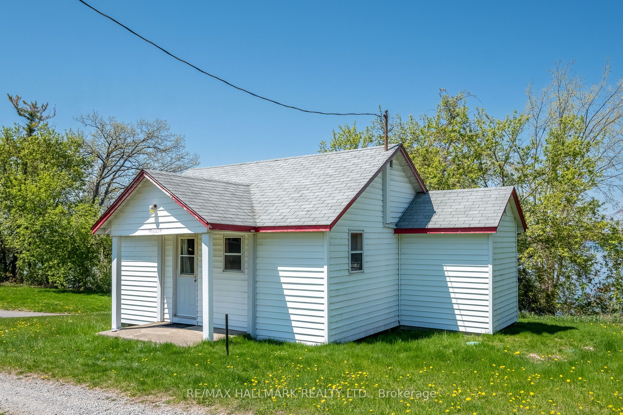 #112 - 449 Island View Road Property Photo 2