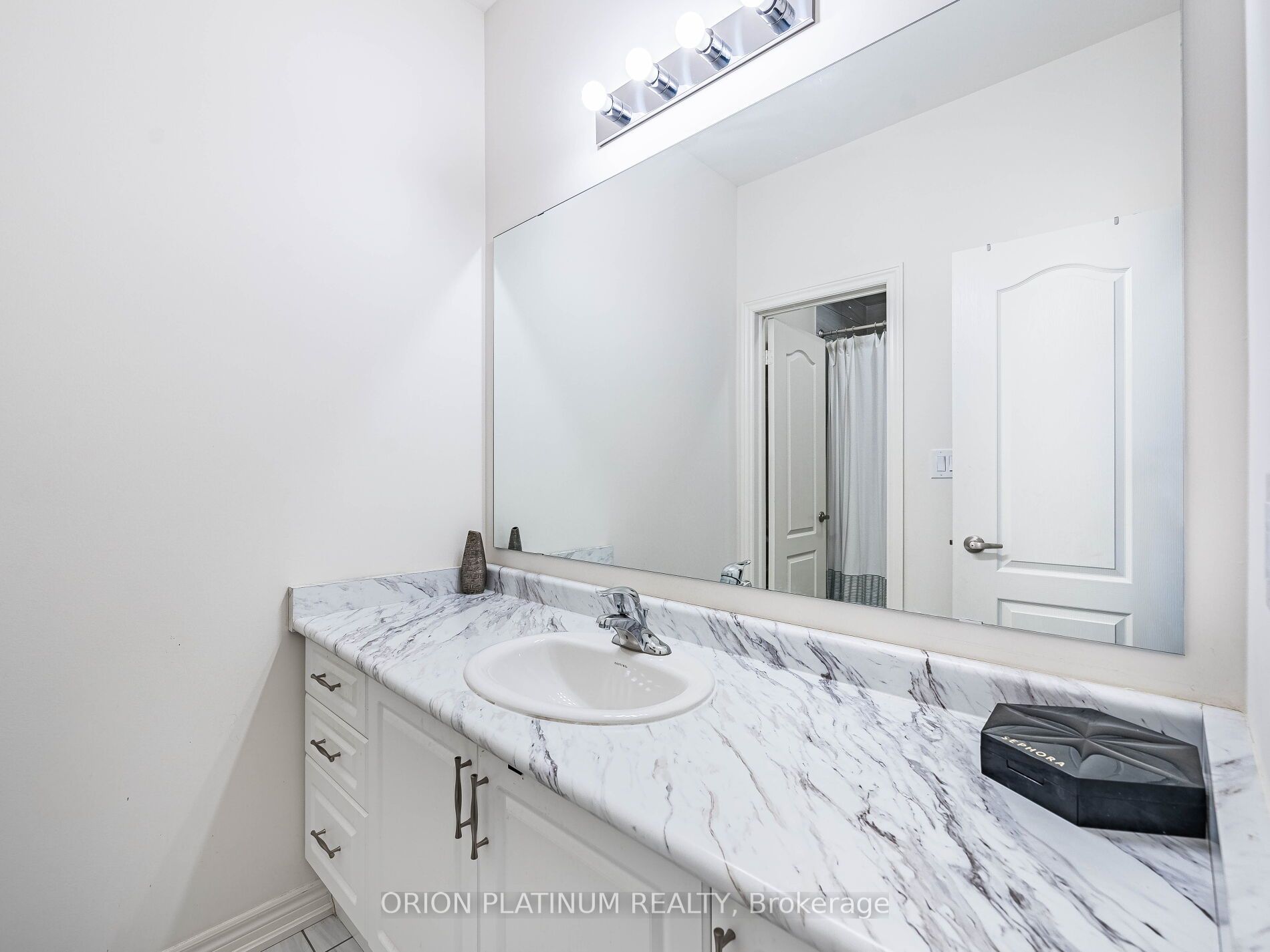 22 Holcomb Terrace Property Photo 42