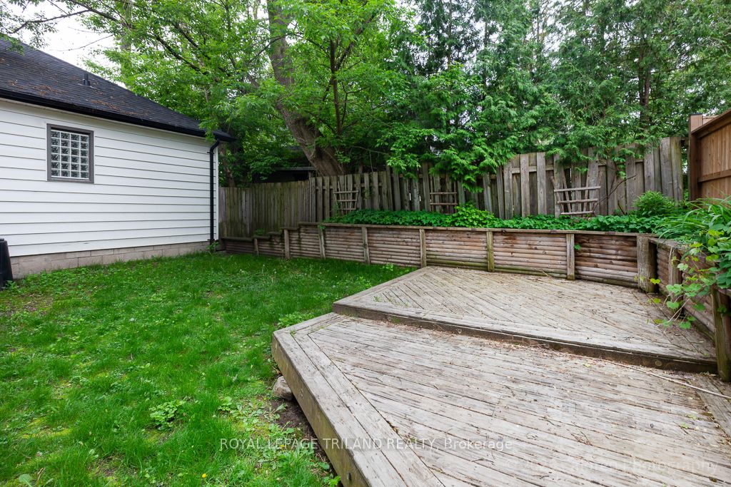 253 Riverside Drive Property Photo 10