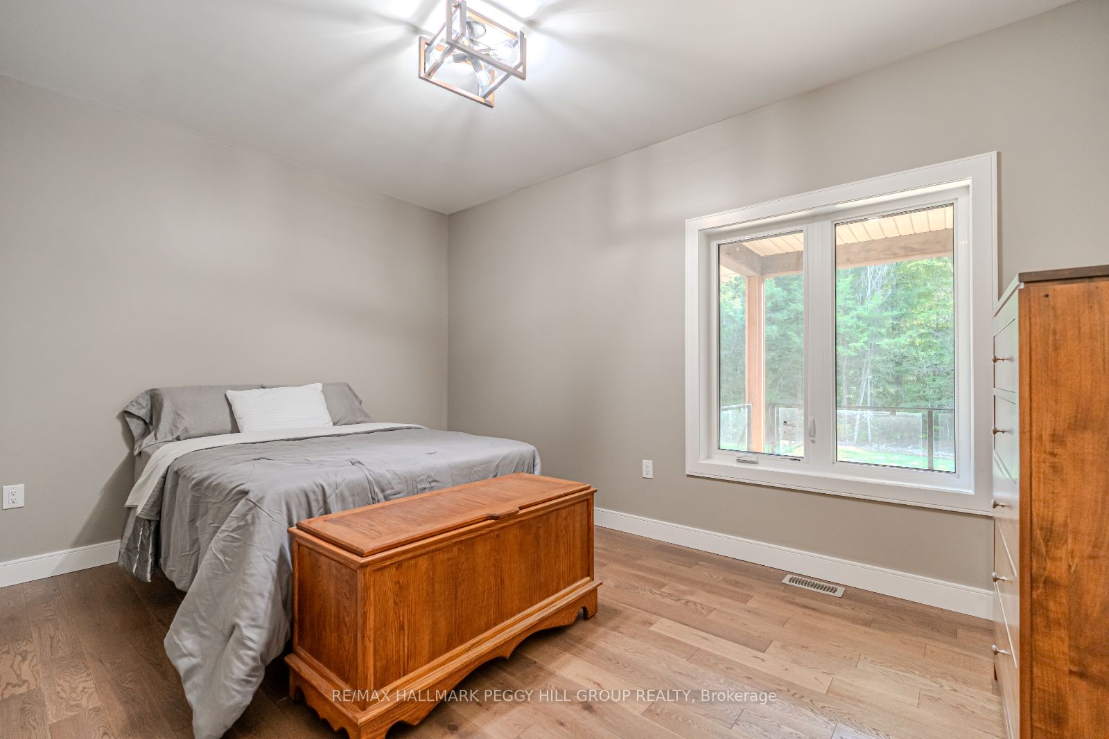 4571 Aspdin Road Property Photo 14