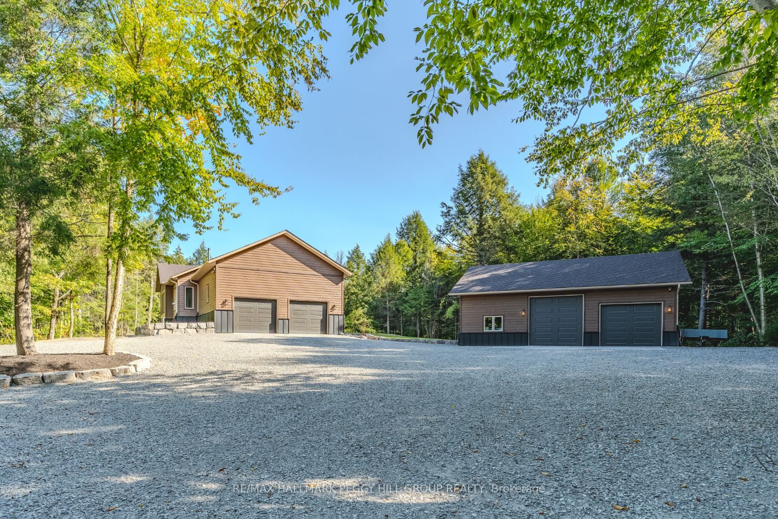 4571 Aspdin Road Property Photo 22