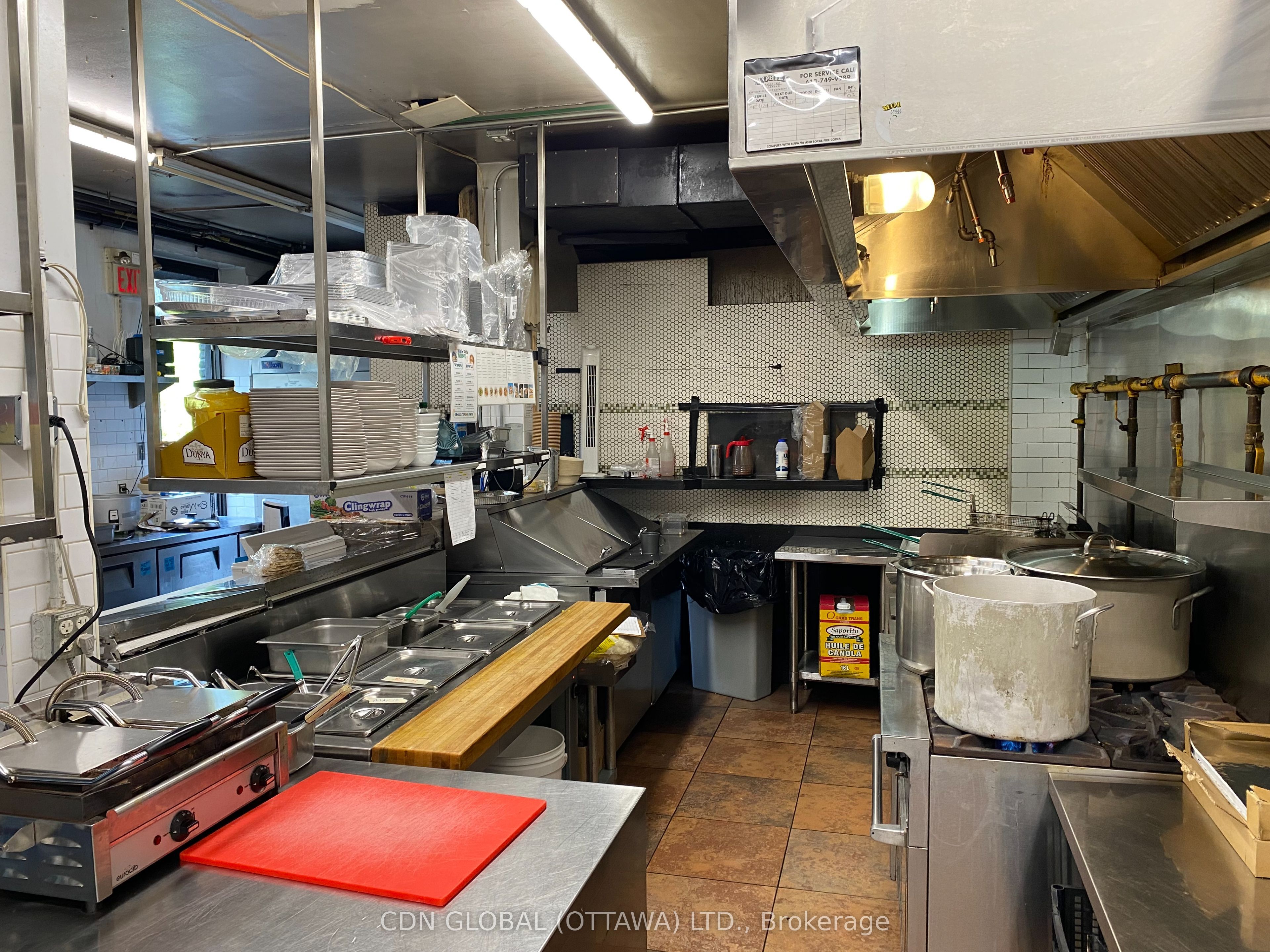 1087 Wellington Street W 3 Property Photo 7