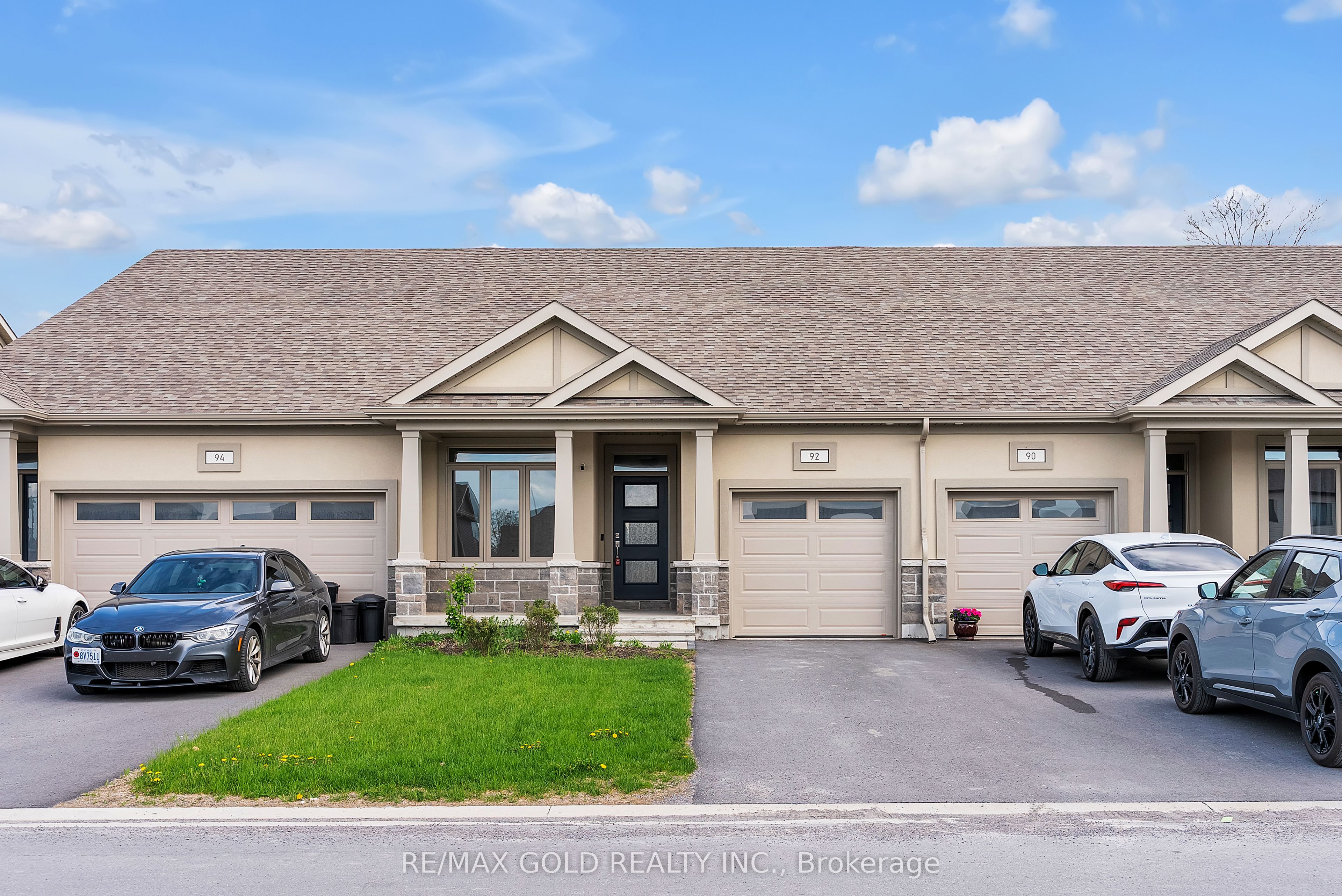 92 Athabaska Drive Property Photo 1