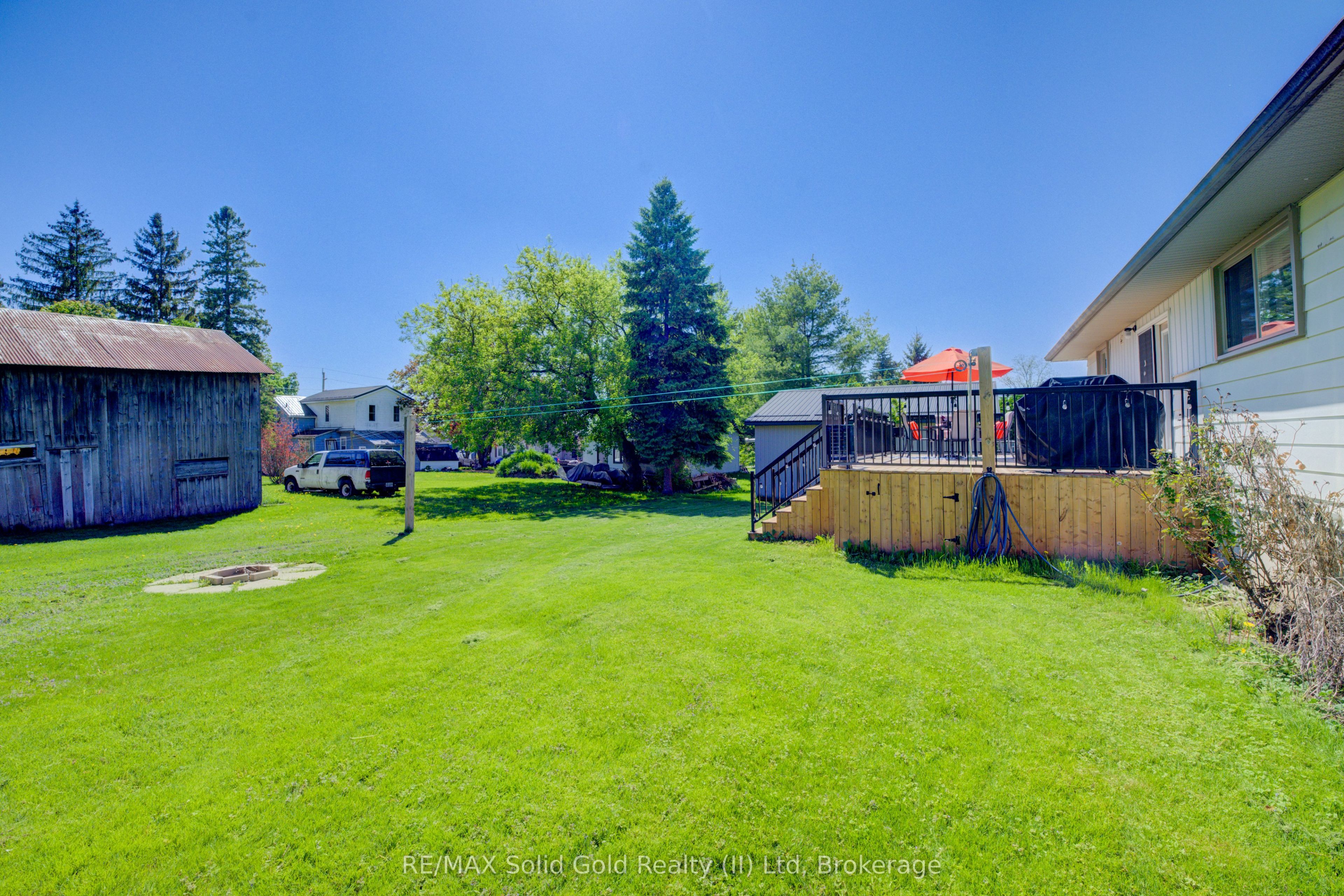 1076 Henry Street Property Photo 41