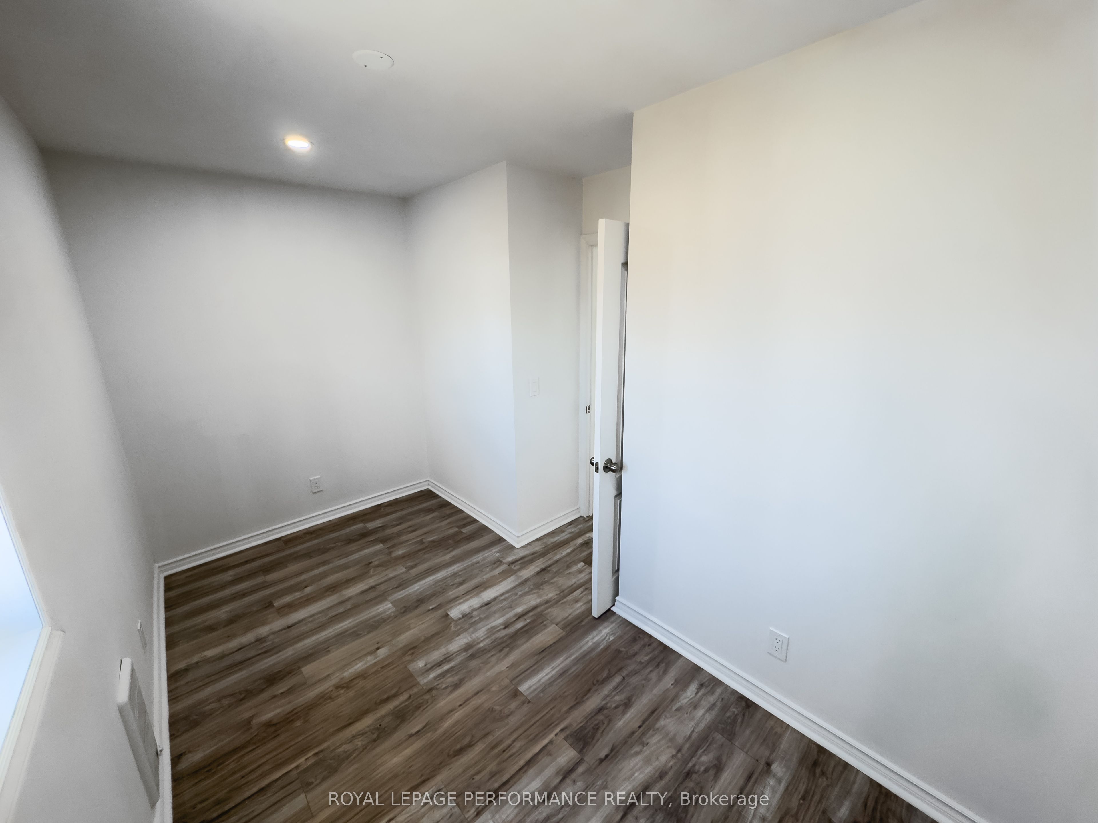 621 Edwards Street Property Photo 8