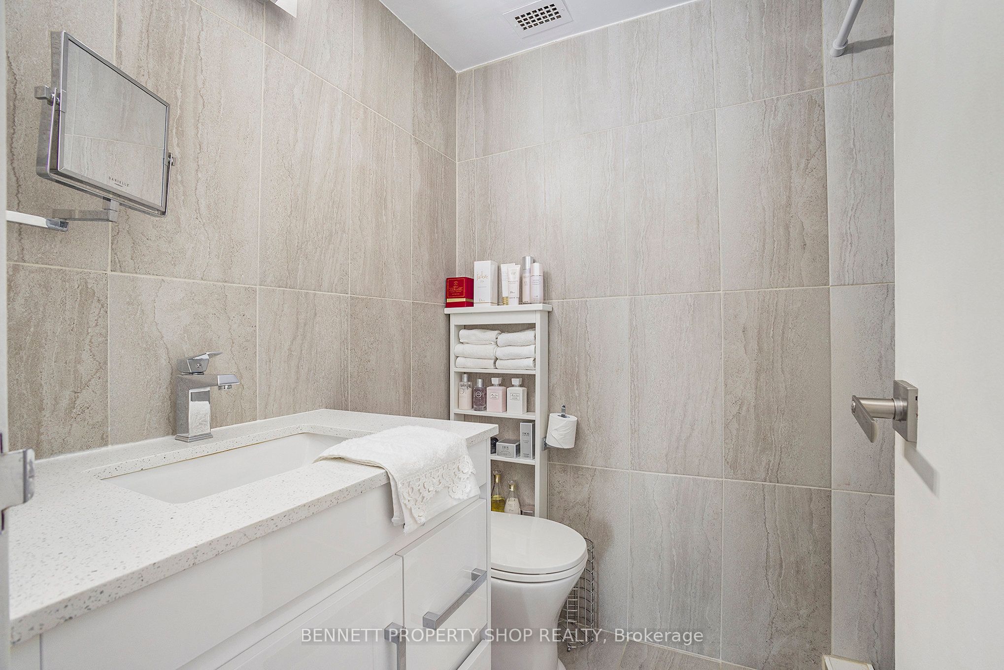 2041 Arrowsmith Drive 206 Property Photo 14