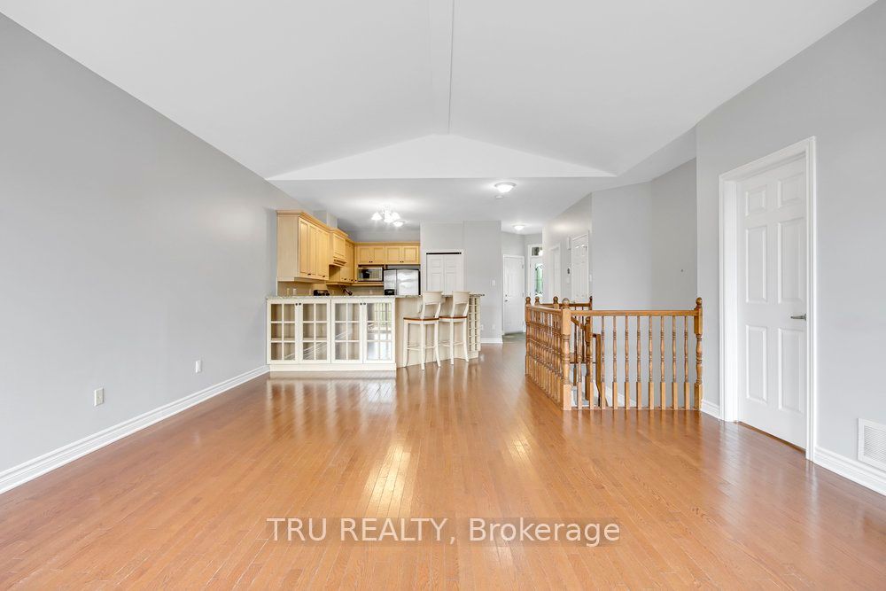 108 Villageview Private Property Photo 4