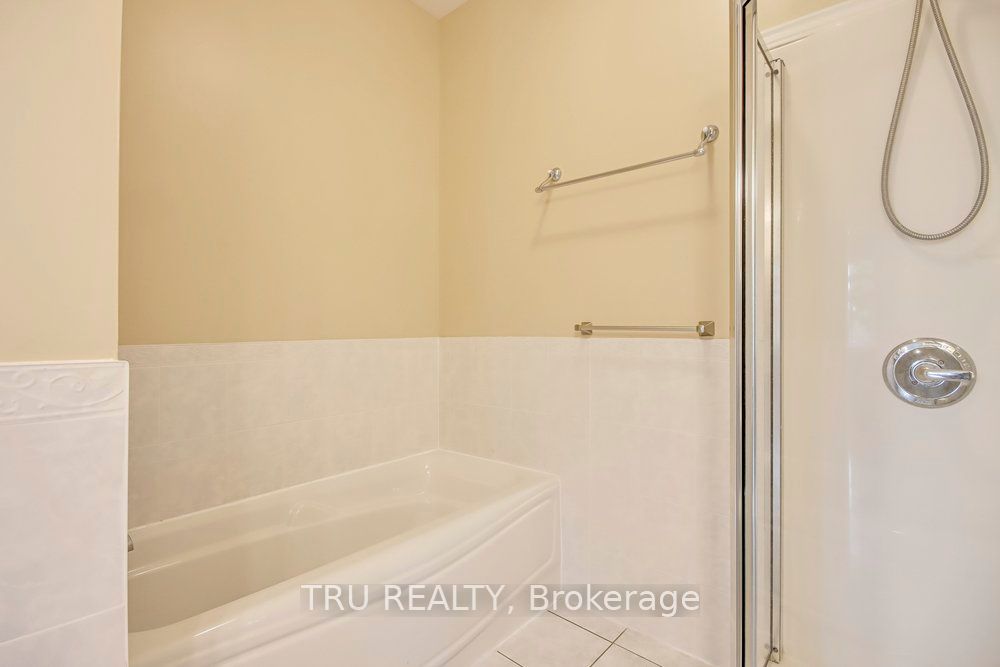 108 Villageview Private Property Photo 20