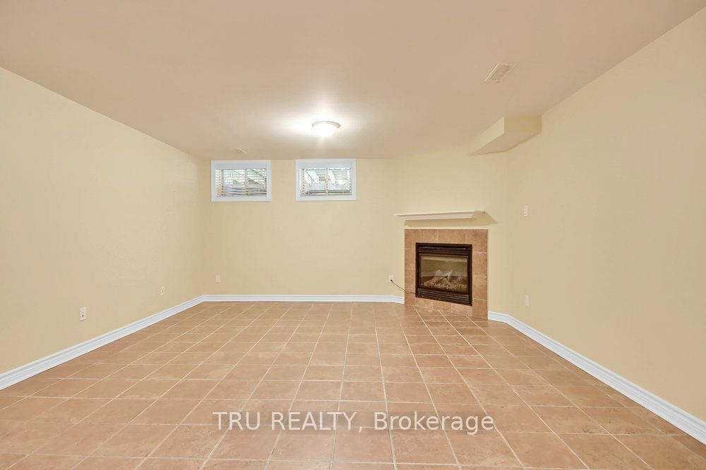 108 Villageview Private Property Photo 25