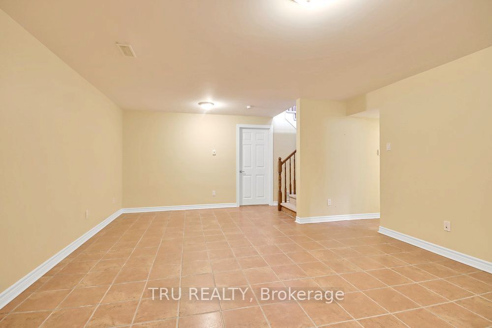 108 Villageview Private Property Photo 26