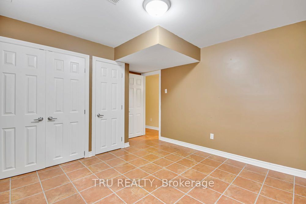 108 Villageview Private Property Photo 28