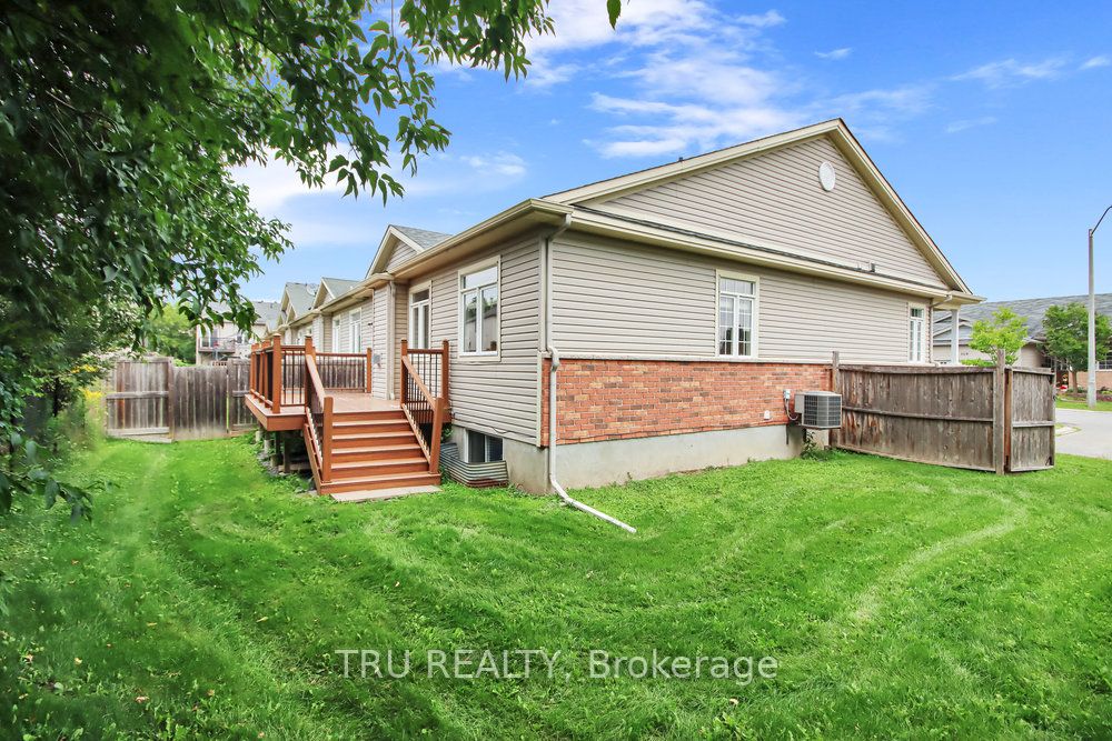 108 Villageview Private Property Photo 33