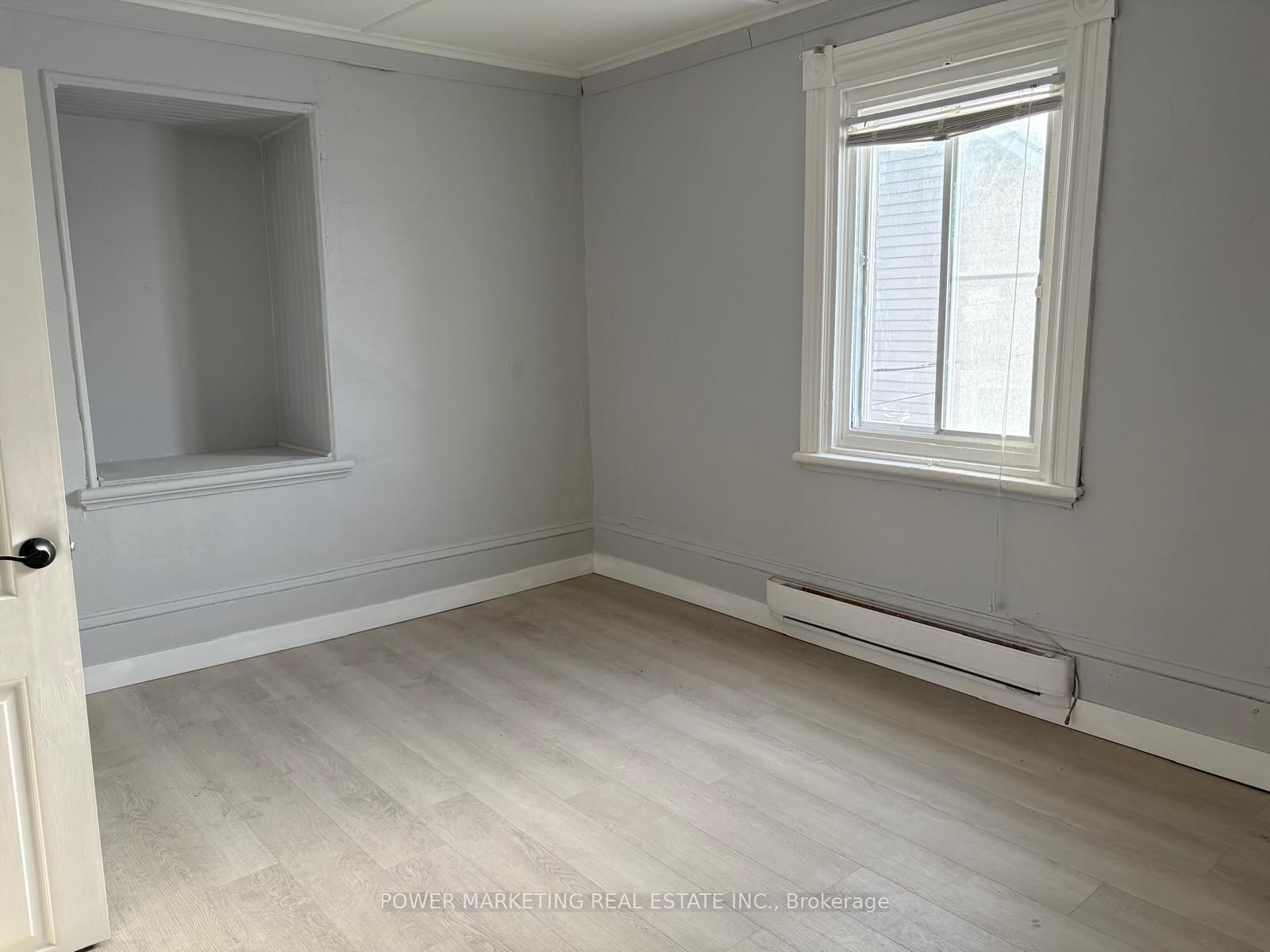 3762 Champlain St Property Photo 11