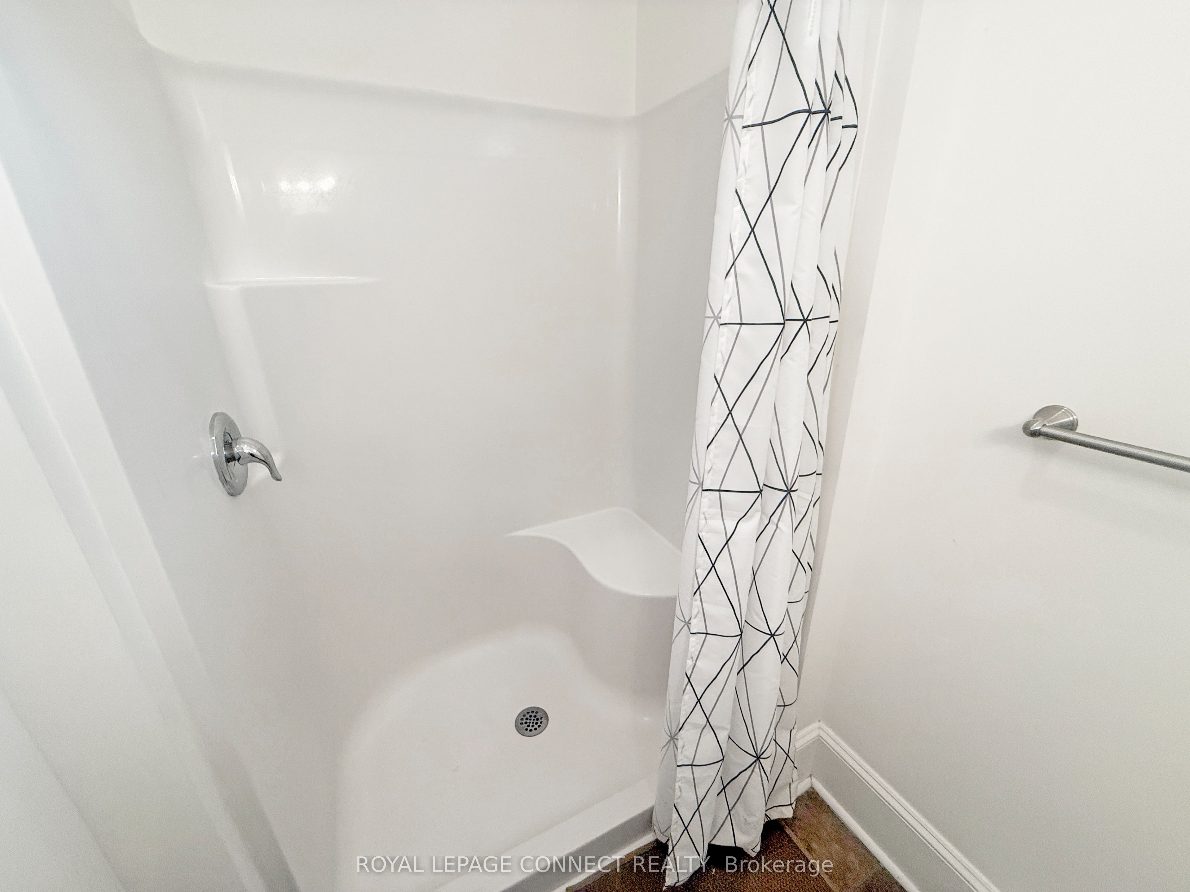 #199 - 32 Hollow Lane Property Photo 15