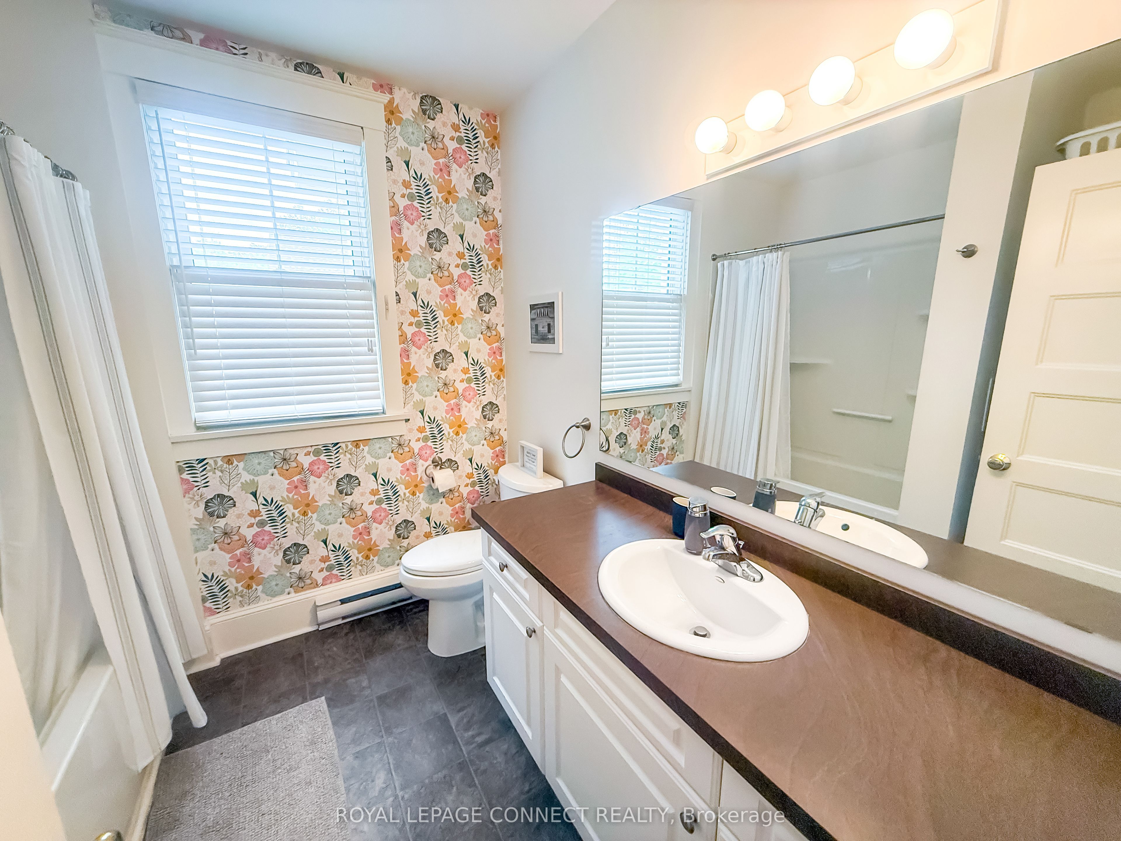 #199 - 32 Hollow Lane Property Photo 18