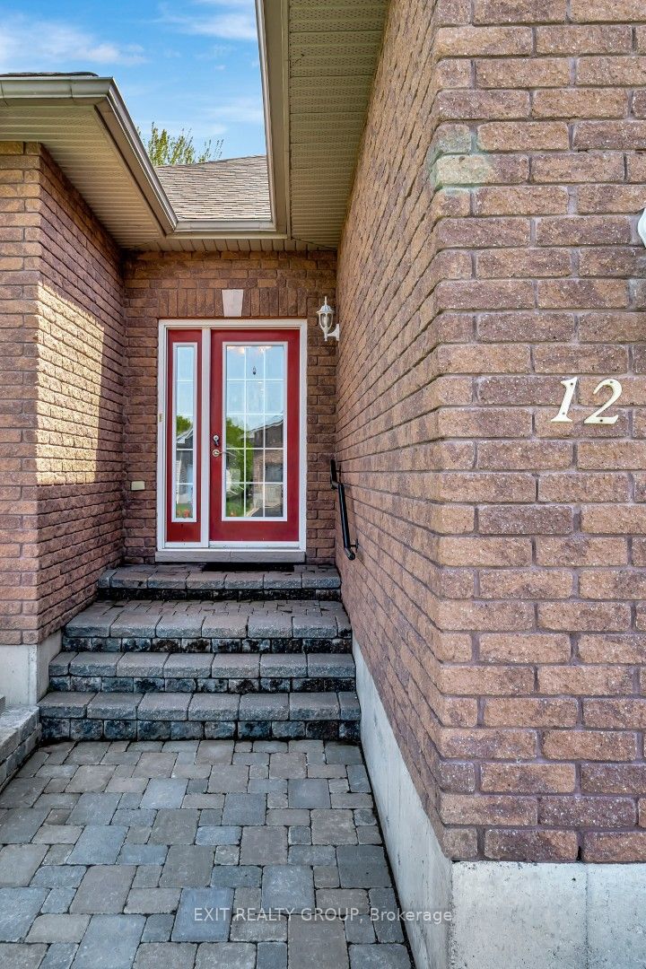 12 Aletha Drive Property Photo 4