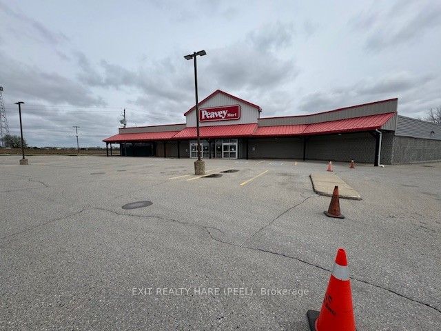 1780 Wharncliffe Road Property Photo 2
