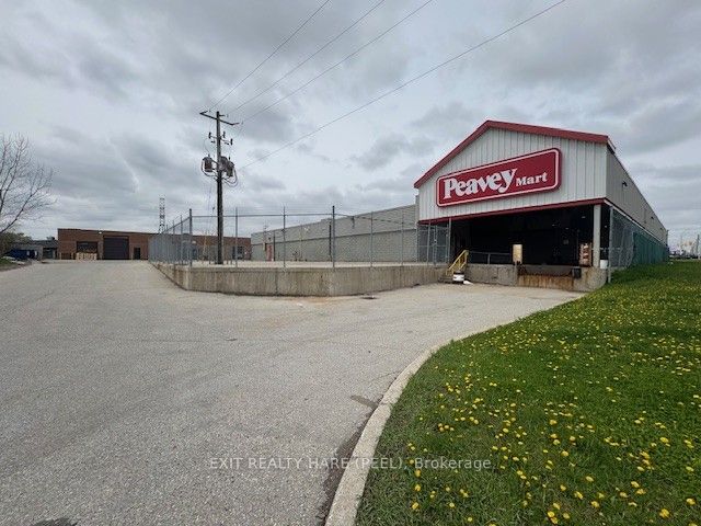 1780 Wharncliffe Road Property Photo 12
