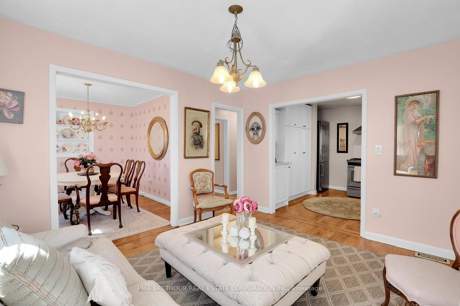 112 Drummond Street Property Photo 12