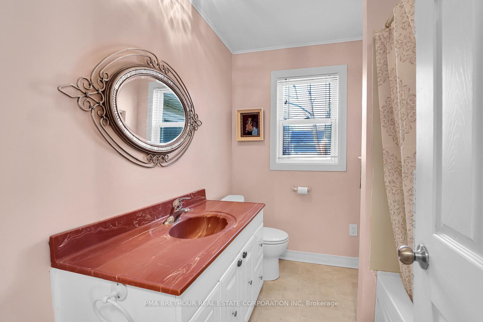112 Drummond Street Property Photo 18