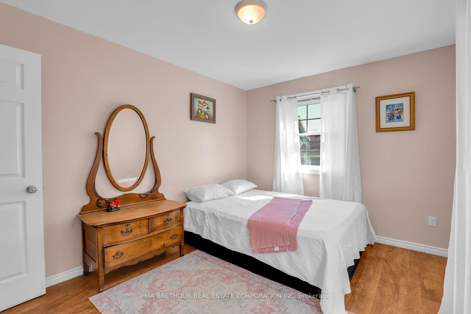112 Drummond Street Property Photo 22