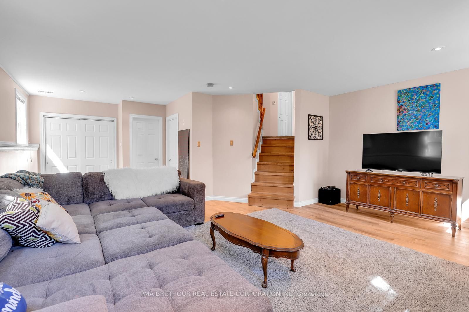 112 Drummond Street Property Photo 24