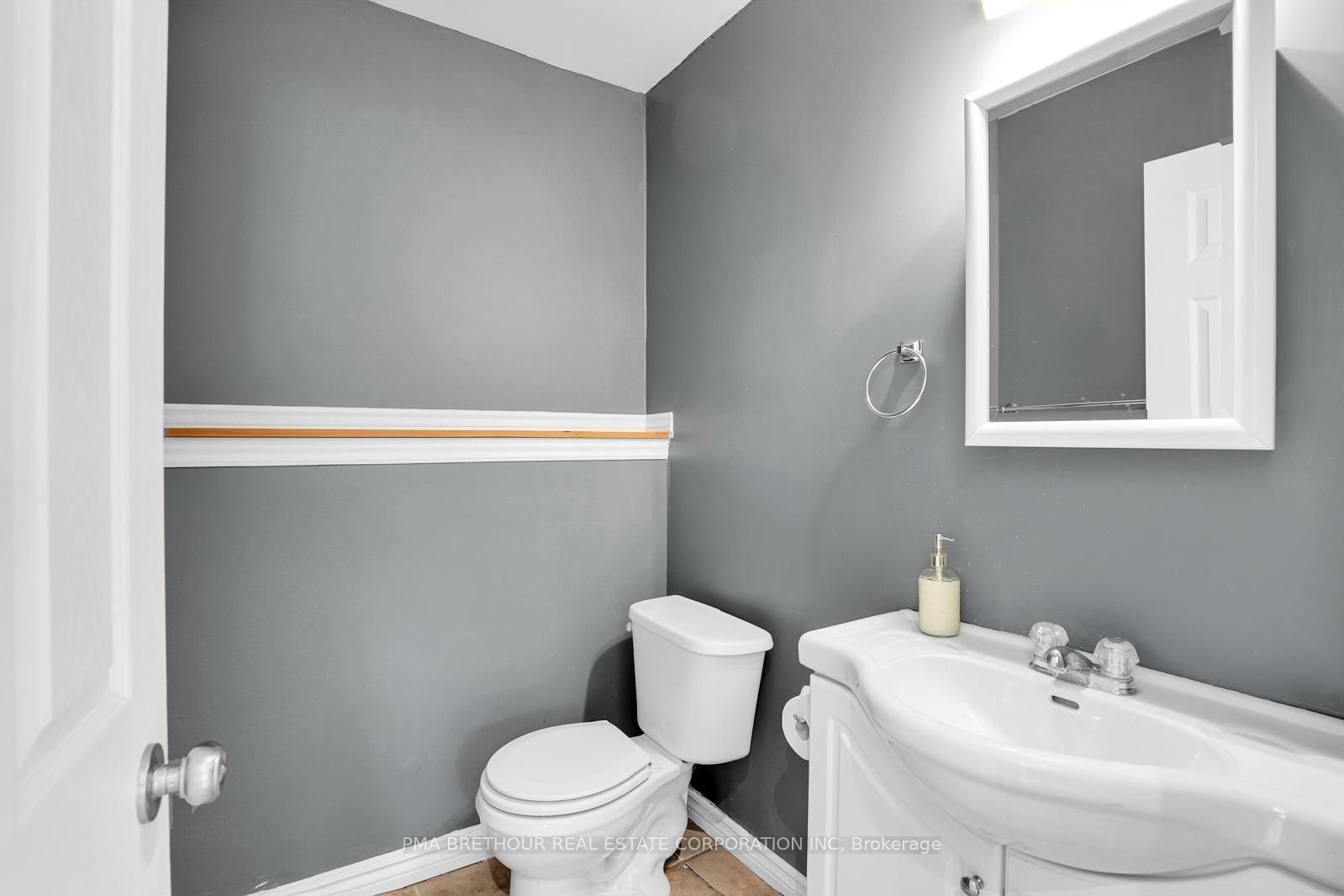 112 Drummond Street Property Photo 27