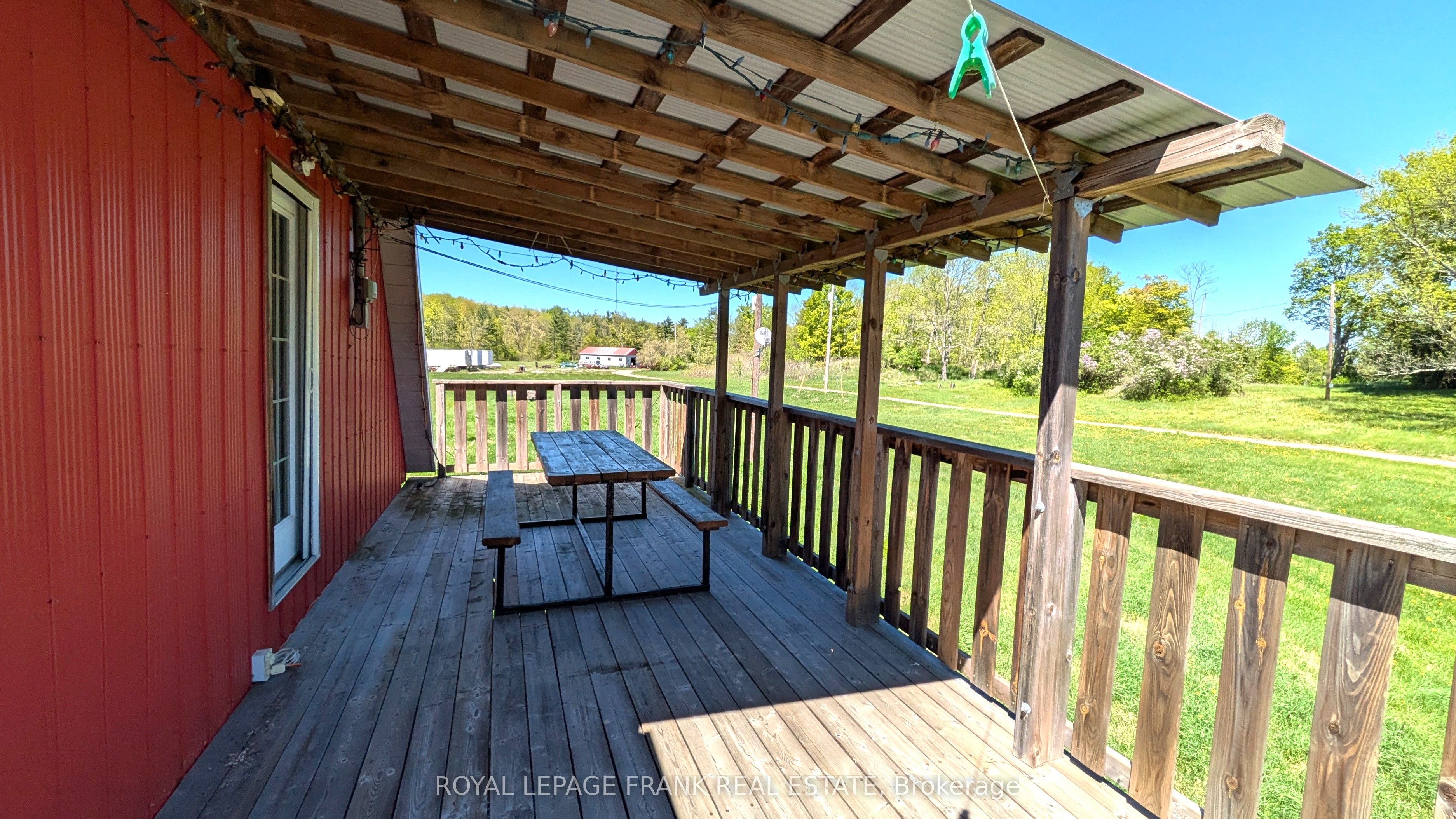 260 James St Property Photo 12