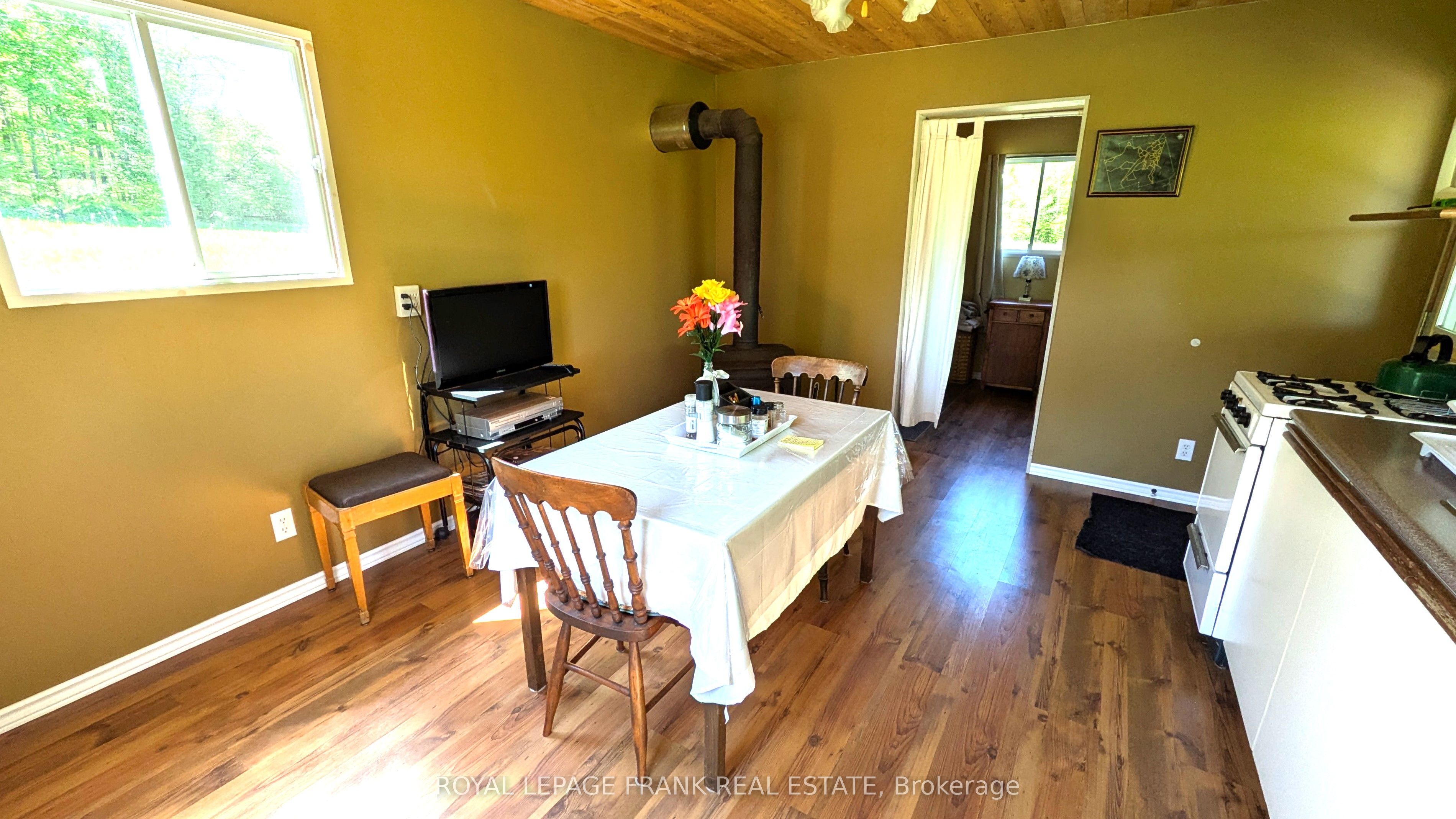 260 James St Property Photo 29