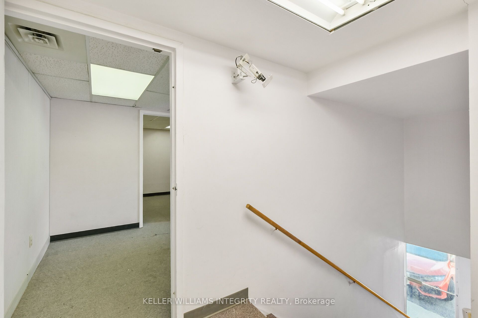 #17 - 2485 Lancaster Road Property Photo 11