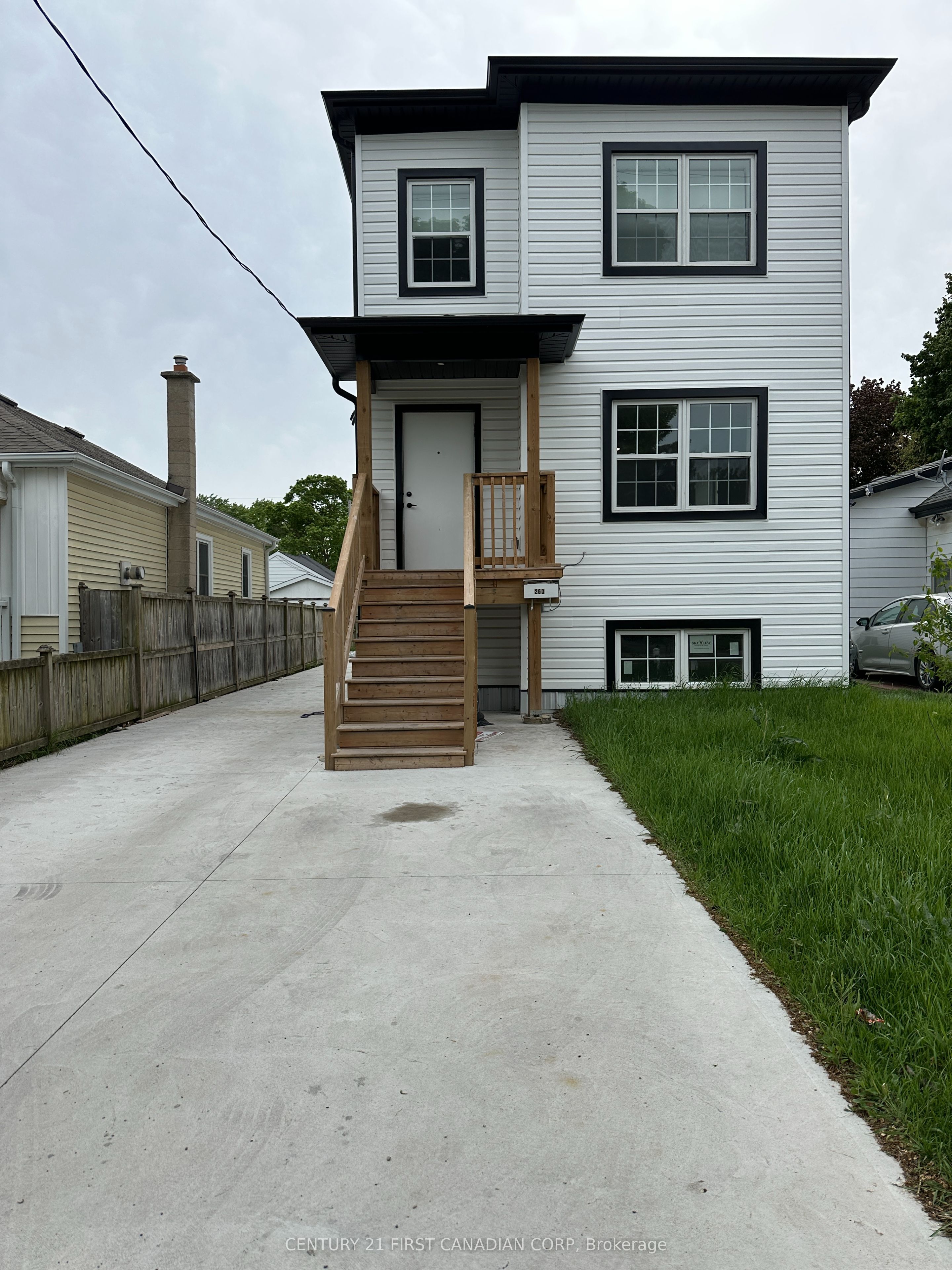 263 Sanders Street Property Photo 1