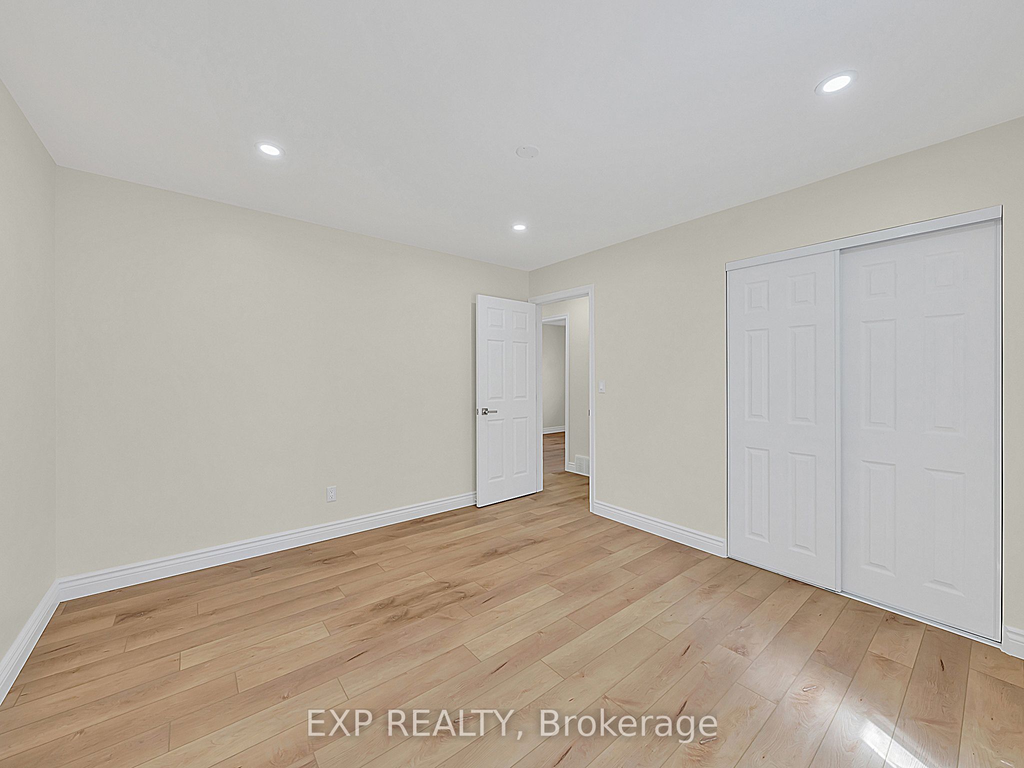 2780 Forest Glade Drive Property Photo 19
