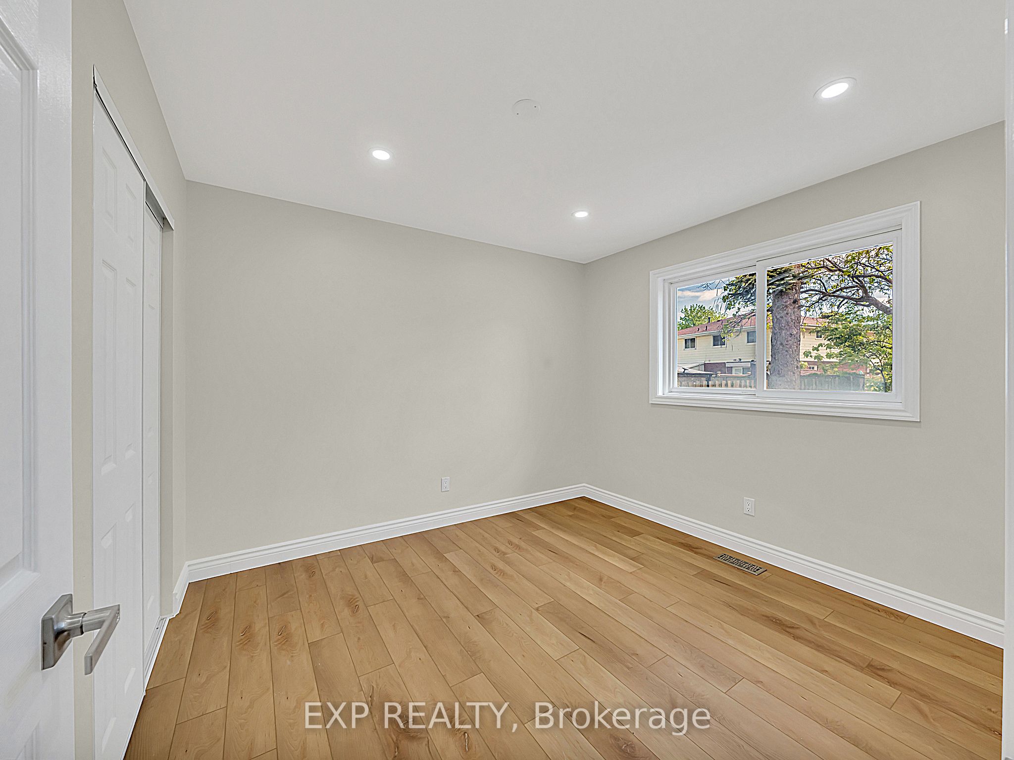 2780 Forest Glade Drive Property Photo 20