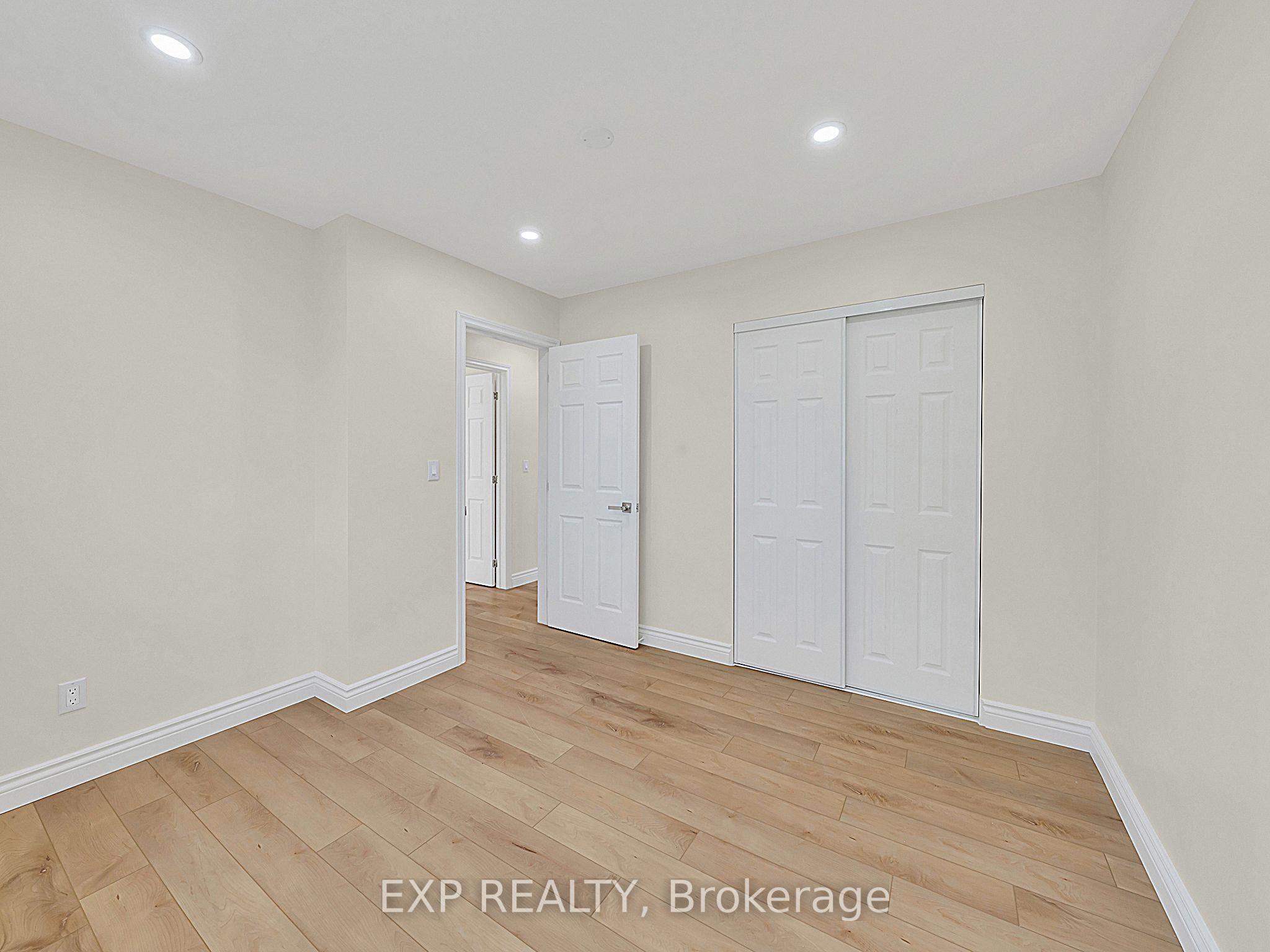 2780 Forest Glade Drive Property Photo 21