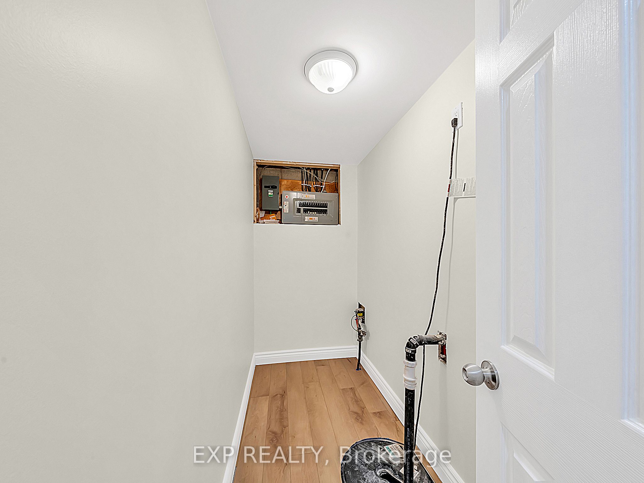 2780 Forest Glade Drive Property Photo 37