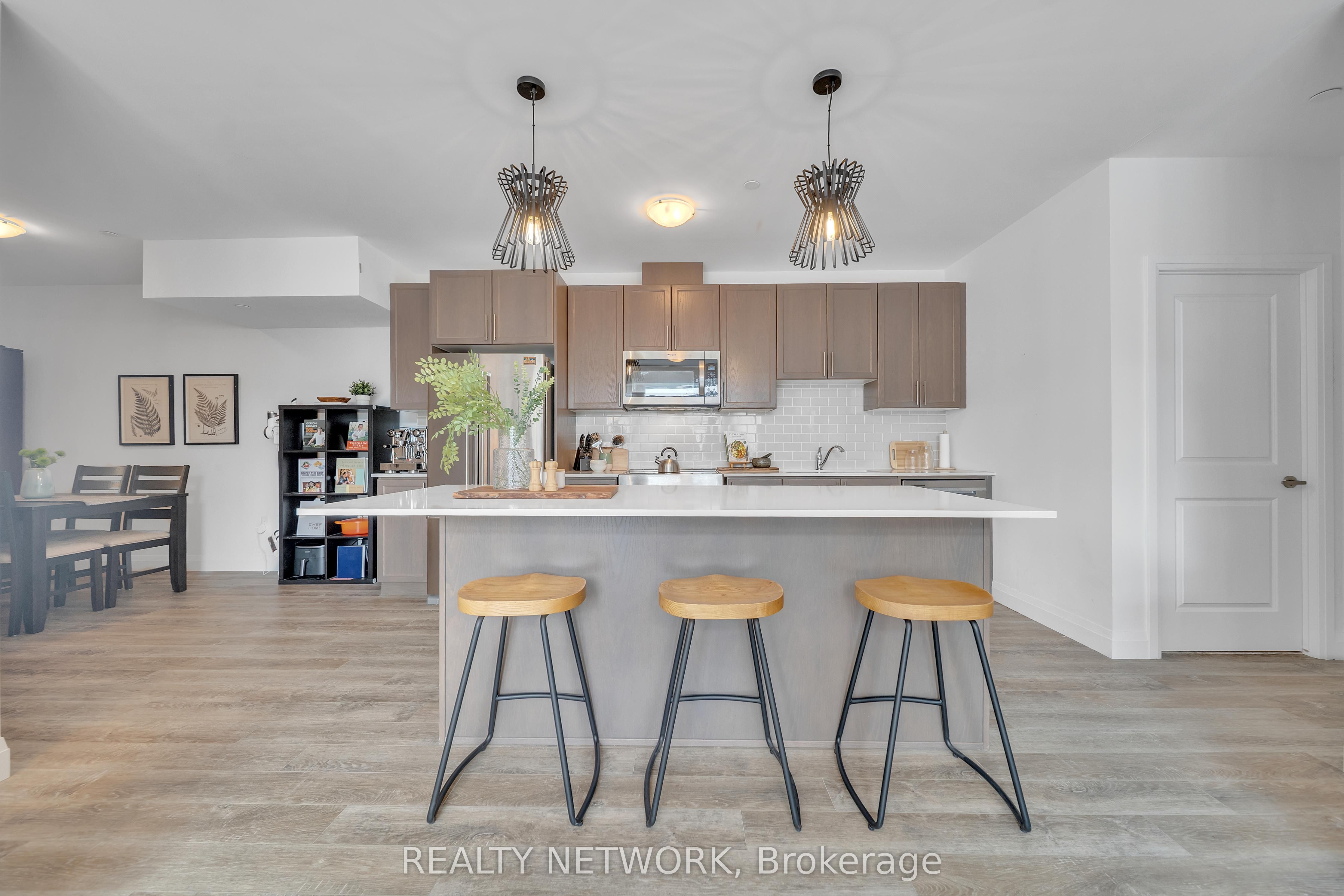 #410 - 1 Redfern Avenue Property Photo